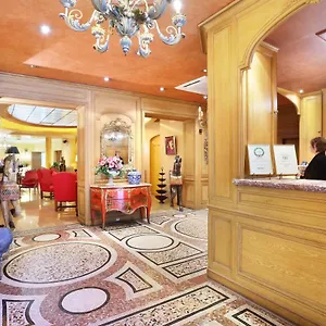 Hotel Cecilia, Paris